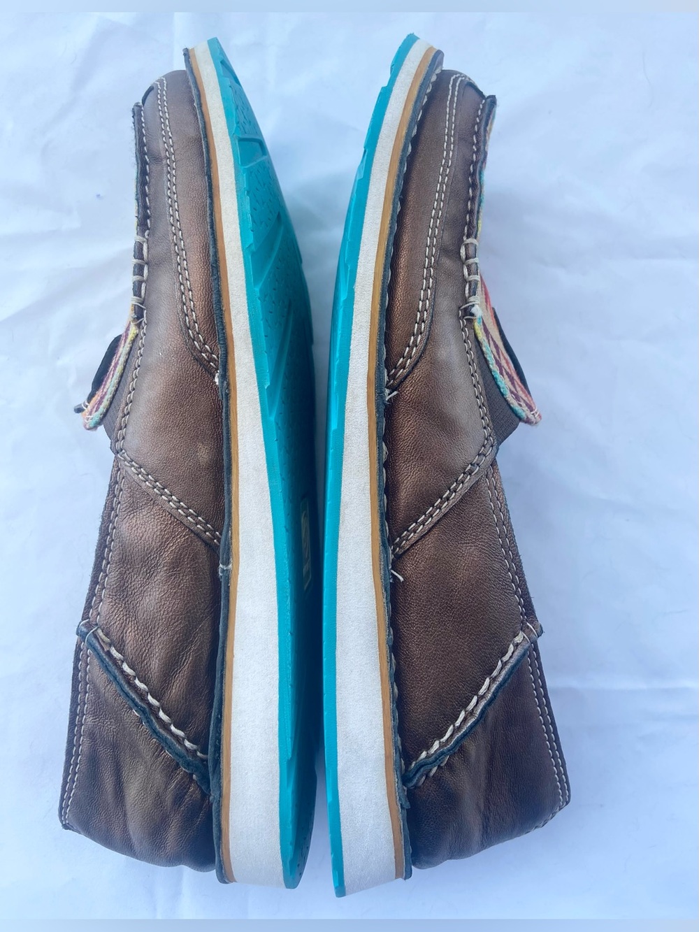 Ariat Women's Aztec Rainbow Southwestern Cruiser Metallic - Moc Toe Size 8.5B - Picture 6 of 17